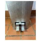 AERO sink 17w x 15 1/4d x 39h