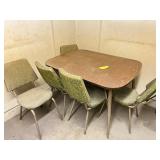 Vintage Dining Room Table and Chairs