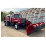 1994 Ford LT8000F Dump Truck with Plow