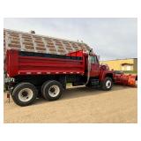 1994 Ford LT8000F Dump Truck with Plow