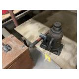 Bottle Jack with handle