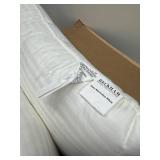 Beckham Hotel Collection Bed Pillows Standard/Queen Size Set of 2 - Original Soft Down Alternative Pillow for Sleeping - Soft Support for Back, Stomach or Side Sleepers