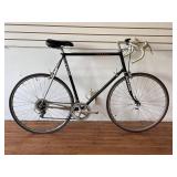 Vintage Schwinn Circuit Road Bike 62cm With Shimano 600 & Suntour Sprint 5000 Vintage Schwinn Circuit Road Bike 62cm With Shimano 600 & Suntour Sprint 5000