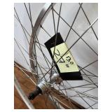 27 Inch Bicycle Wheels (Lot of 4) 27 Inch Bicycle Wheels (Lot of 4)