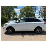 2016 KIA SORENTO SX V6 *All Wheel Drive* (NO RESERVE)