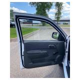 2004 CHEVROLET COLORADO Z71 LS *1 Owner | 4x4 | No Accidents Reported* (NO RESERVE)