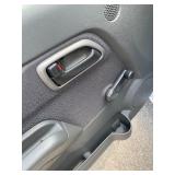 2004 CHEVROLET COLORADO Z71 LS *1 Owner | 4x4 | No Accidents Reported* (NO RESERVE)