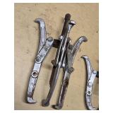 Gear Pullers in Various Sizes