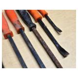 Stanley and Craftsman Pry Bars including 24" Heavy-Duty Bar, Medium Bars, and Small Bar