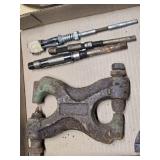 Chainbreakers, Punch