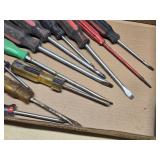 Lot of Mixed Screwdrivers