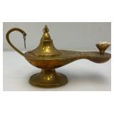 Vintage Etched Brass Aladdin Genie Style Oil Lamp 4' x 5' x 9'