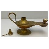 Vintage Etched Brass Aladdin Genie Style Oil Lamp 4' x 5' x 9'
