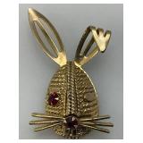 Vintage Sarah Coventry Bunny Brooch Gold Tone Red Rhinestones 2'