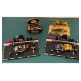 Two Pit Road Dioramas, Ornament, Car on Display