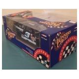 Winner’s Circle 2000 Dale Earnhardt Diecast Car