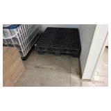 Composite pallets x 2