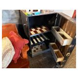 Steamer Trunk Display unit