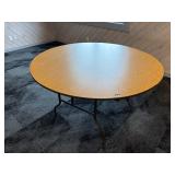60" round table, like new