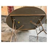 60" round table, like new
