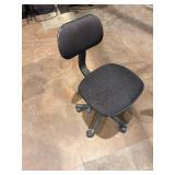 Rolling office chair