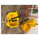 Mixed lot of cleaing equipment
