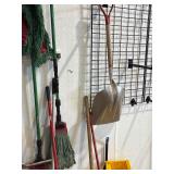 Mixed lot of cleaing equipment