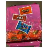 Reese's, Kit Kat & Jolly Rancher Gummies Minis Candy Assortment - 30 OZ Bag