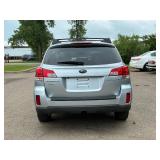 2012 SUBARU OUTBACK 2.5I PREMIUM *All Wheel Drive | No Accidents Reported* (NO RESERVE)