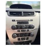 2010 FORD FOCUS SE *128k Miles | No Accidents Reported* (NO RESERVE)