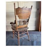 Excellent Antique Windsor Back Armchair