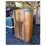 Very Nice Vintage PHILCO Floor Model Radio