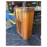 Very Nice Vintage PHILCO Floor Model Radio