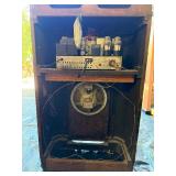 Very Nice Vintage PHILCO Floor Model Radio