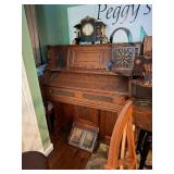 Very Nice Working Antique Oak Epworth Organ - Williams Organ Company