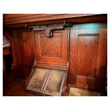 Very Nice Working Antique Oak Epworth Organ - Williams Organ Company