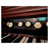 Very Nice Working Antique Oak Epworth Organ - Williams Organ Company