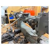 Working Heavy Duty SINGER Industrial Sewing Machine