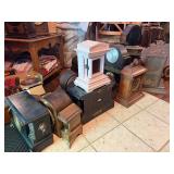 LARGE Lot of Vintage & Antique Mantel & other Clocks