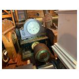 LARGE Lot of Vintage & Antique Mantel & other Clocks