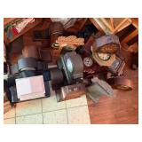 LARGE Lot of Vintage & Antique Mantel & other Clocks