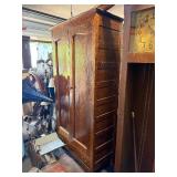 Very Nice Tiger Oak Cabinet w/Shelves