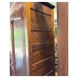 Very Nice Tiger Oak Cabinet w/Shelves