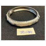 VTG Bracelet Lot - Trifari Bangle & Beaded Bracelet Set