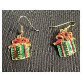 VTG Christmas Earrings & Pins Mixed Lot