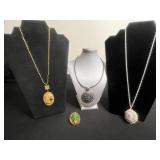Cool VTG Egyptian Pendant on Gold Tone Chain & Costume Jewelry Necklace & Brooch Mixed Lot (4 Pieces)