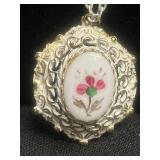 Cool VTG Egyptian Pendant on Gold Tone Chain & Costume Jewelry Necklace & Brooch Mixed Lot (4 Pieces)