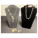 Gold Tone Jewelry Mixed Lot of Necklaces (one w 14/20 clasp), Pins & Charm