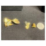 Gold Tone Jewelry Mixed Lot of Necklaces (one w 14/20 clasp), Pins & Charm