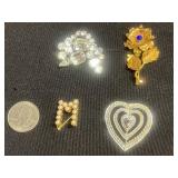 Vintage Brooch Pin Lot of 4